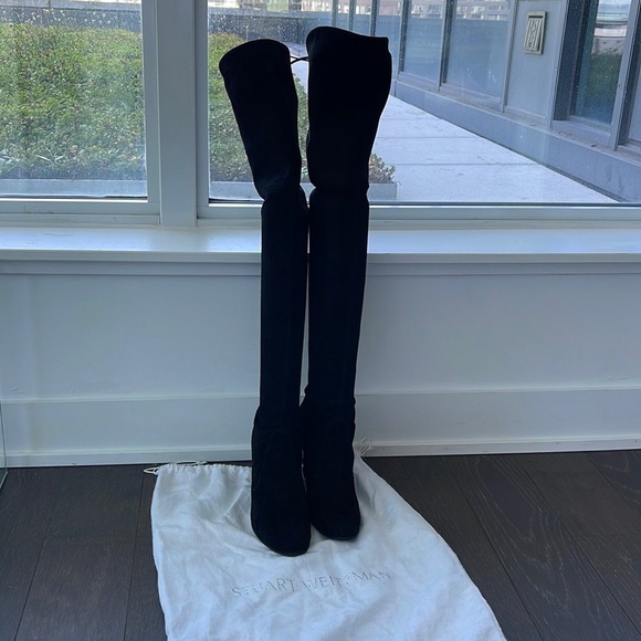 STUART WEITZMAN
Highland Stretch Suede Over-The-Knee Boots - Picture 5 of 11